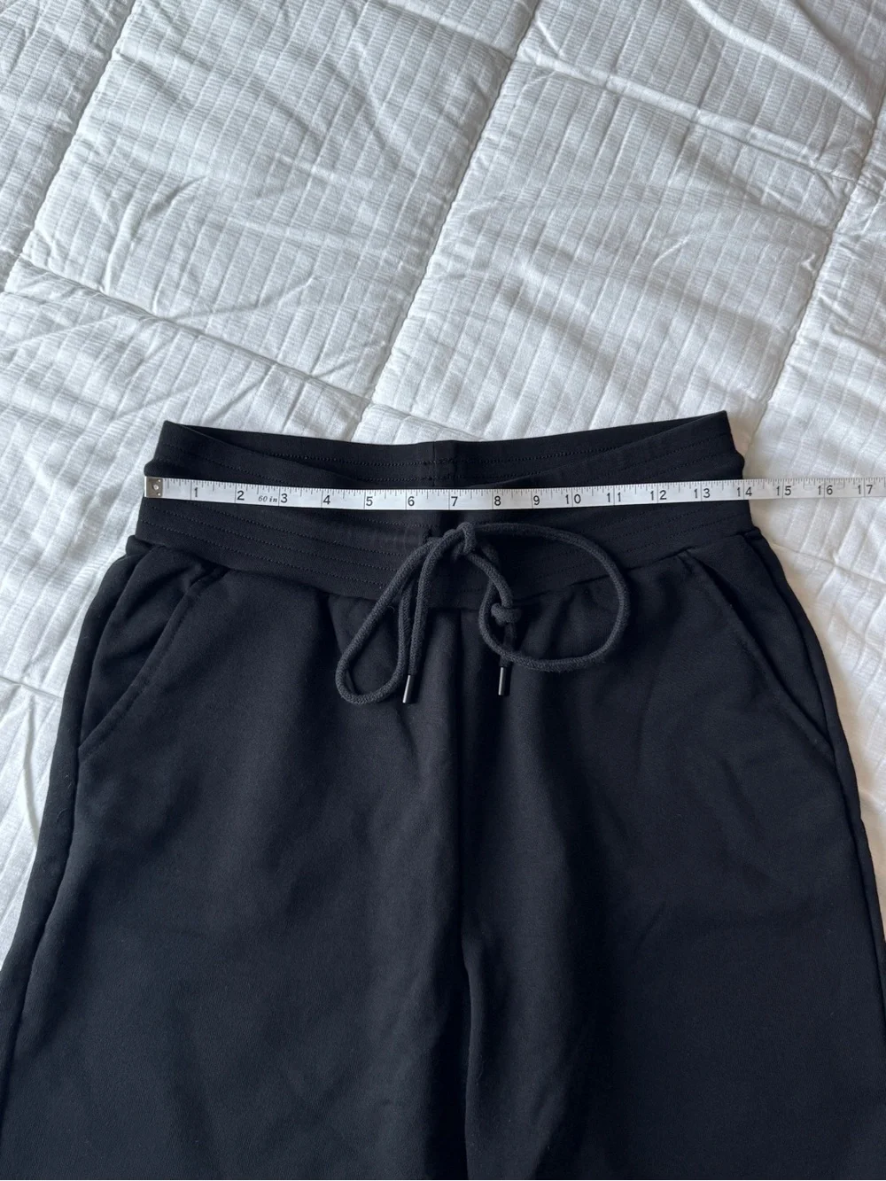 Alo yoga black loungewear shorts size M